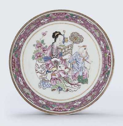 YONGZHENG (1723-35) A FAMILLE ROSE SAUCER-SHAPED DISH